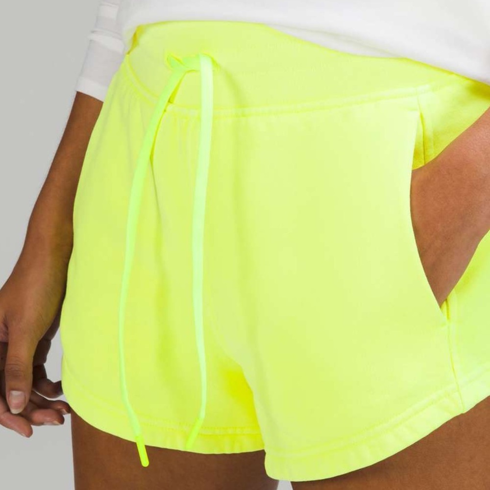 Lululemon Inner Glow High-Rise Short 3"
Neon Garment Dye Solid Highlight Yellow